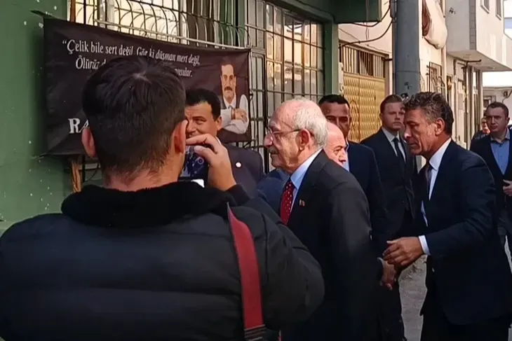 Kemal Kılıçdaroğlu Sinan Ateş’in ailesini ziyaret etti