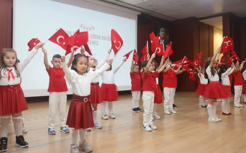 Çayırova Çocuk Kulüpleri’nde Cumhuriyet coşkusu