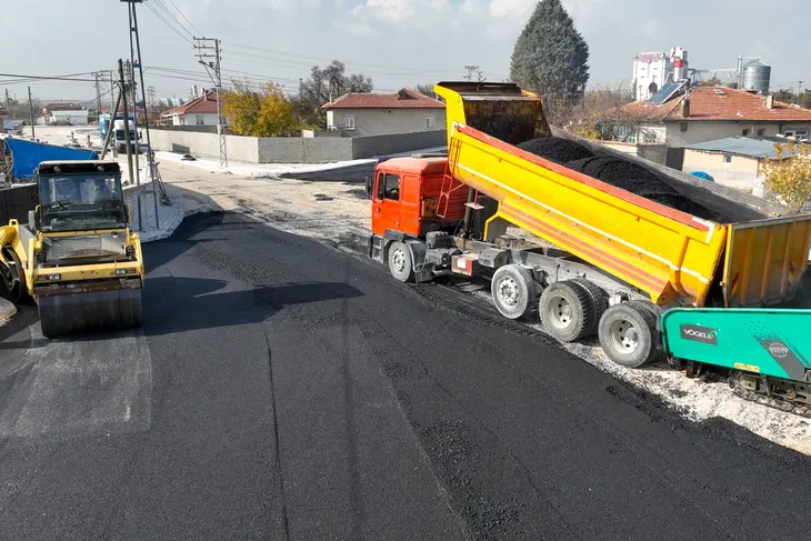 Konya Selçuklu’da asfalt çalışması devam ediyor